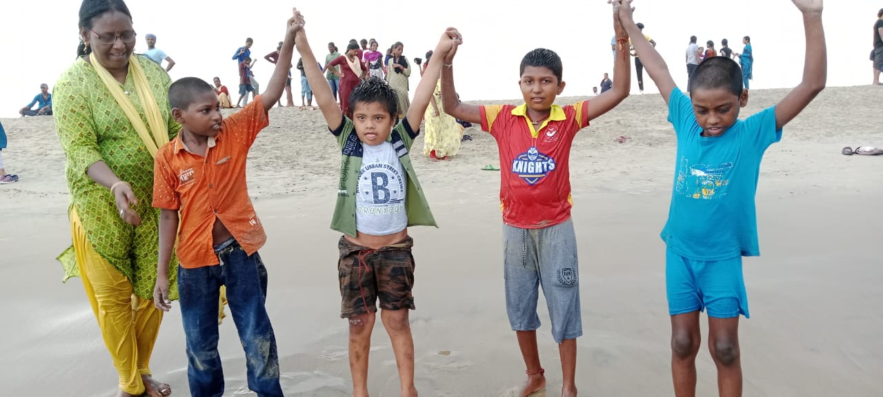 <p>Global Children Enjoyed at Silver Beach</p>